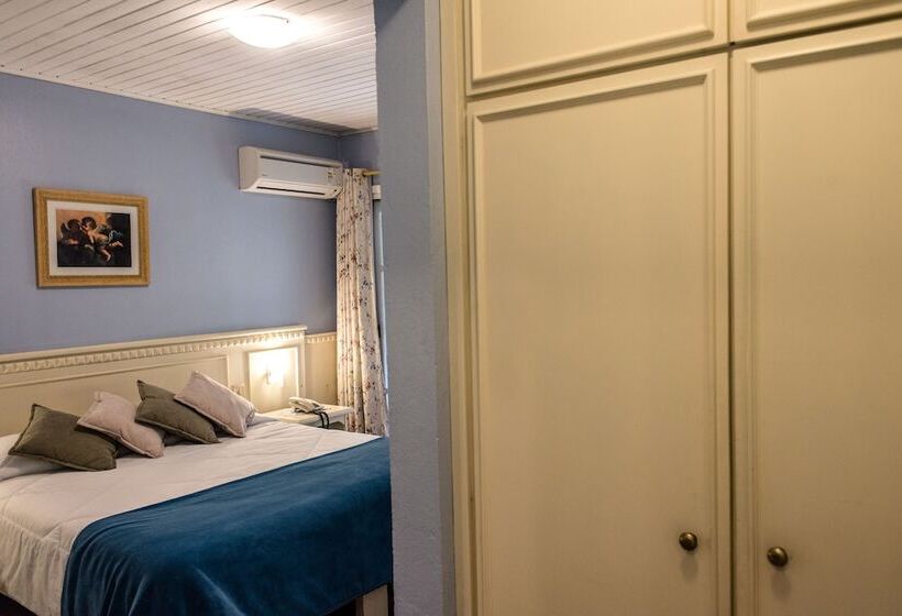 디럭스 룸, Pousada Jardim Azul