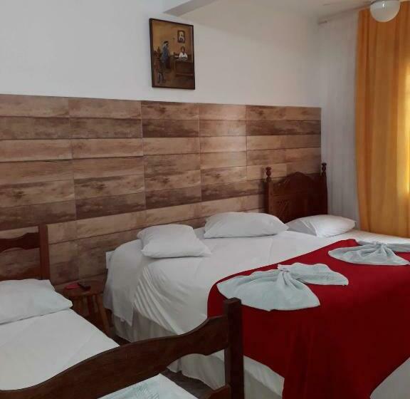 غرفة قياسية رباعية, Pouso Mariazinha