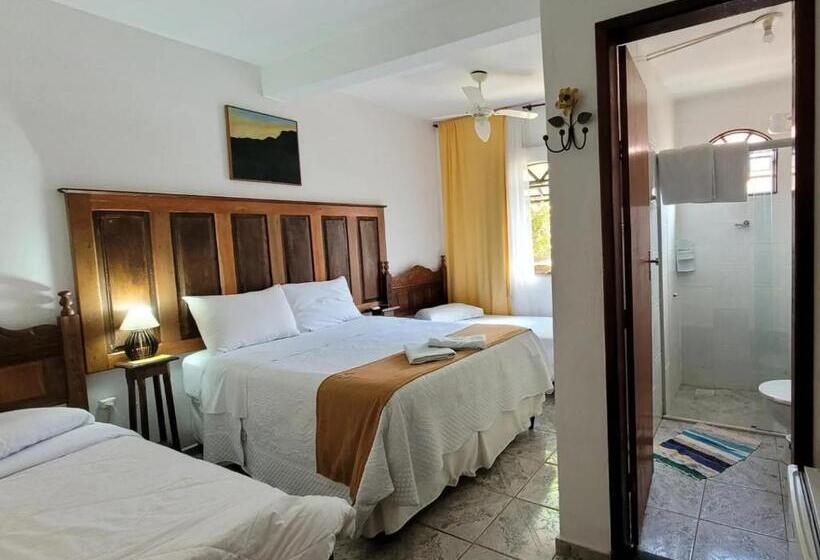 غرفة قياسية رباعية, Pouso Mariazinha