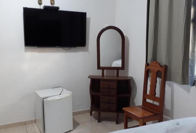 جناح, Pouso Mariazinha