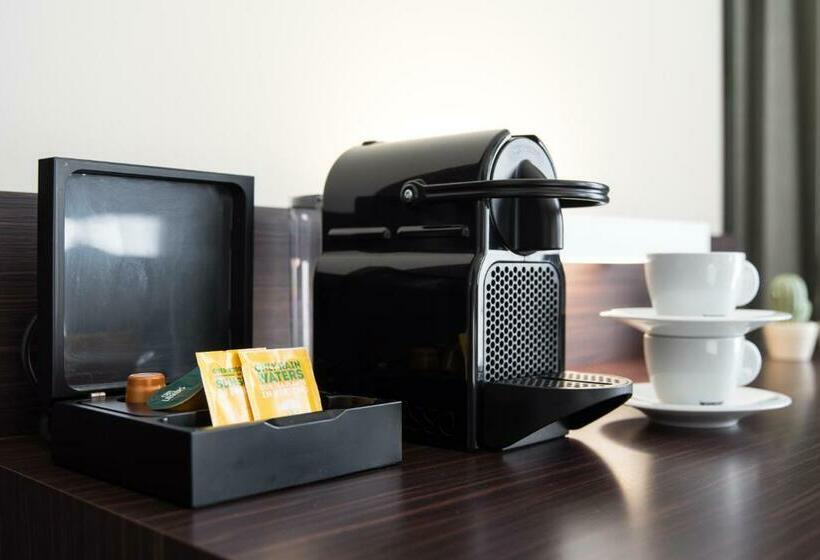 Номер Стандарт, Le Merceny Motel