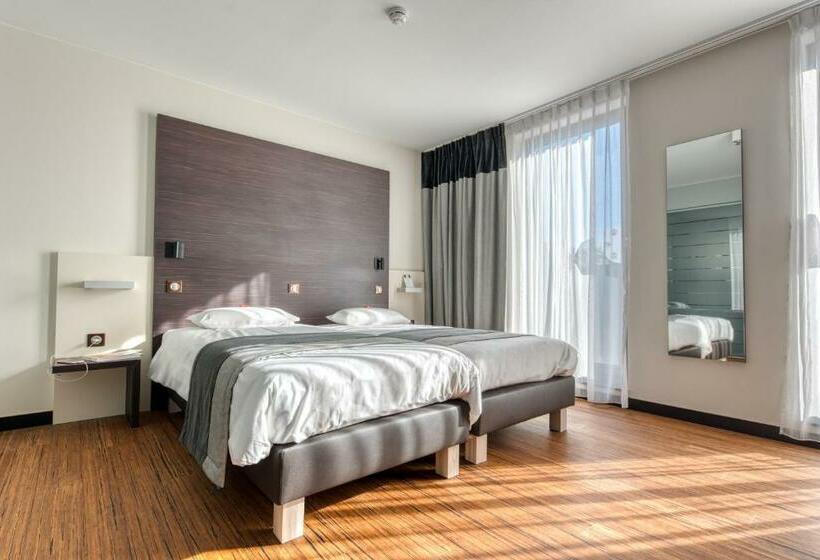 Номер Стандарт, Le Merceny Motel