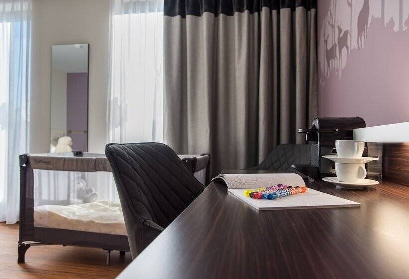 Номер Стандарт, Le Merceny Motel