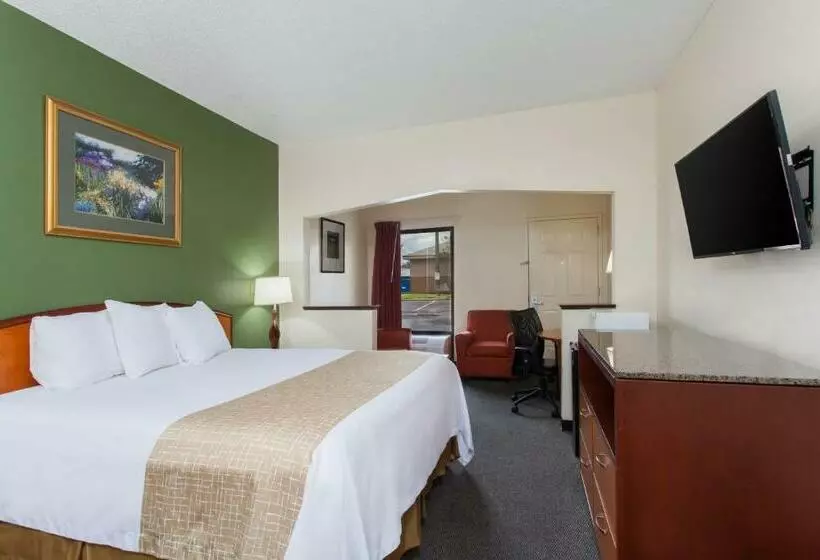 キングサイズベッドのスイートルーム, Quality Inn Port Wentworth Savannah North