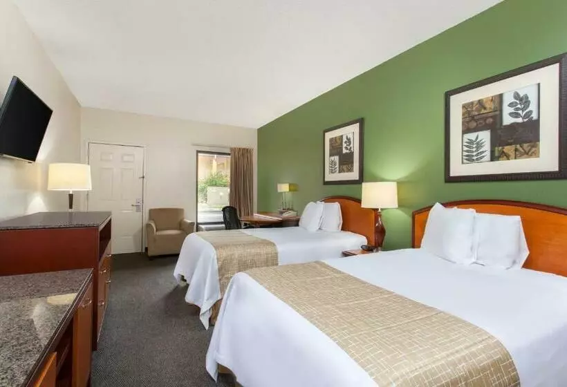 ２ダブルベッドのスタンダードルーム, Quality Inn Port Wentworth Savannah North