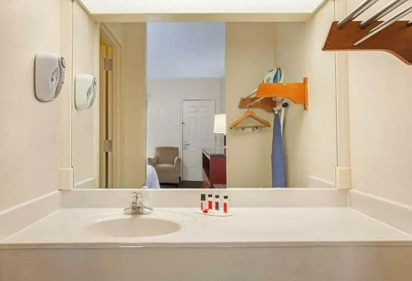 ２ダブルベッドのスタンダードルーム, Quality Inn Port Wentworth Savannah North