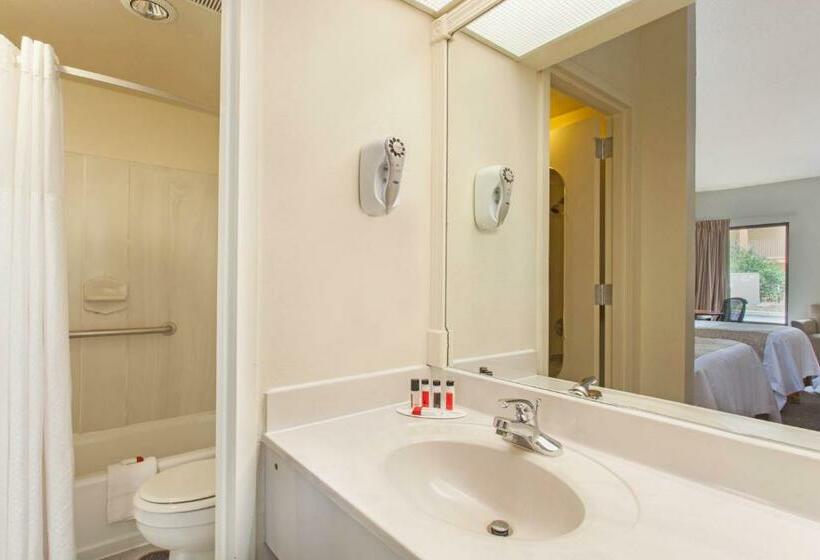 Номер Стандарт 2 Двуспальные Кровати, Quality Inn Port Wentworth Savannah North