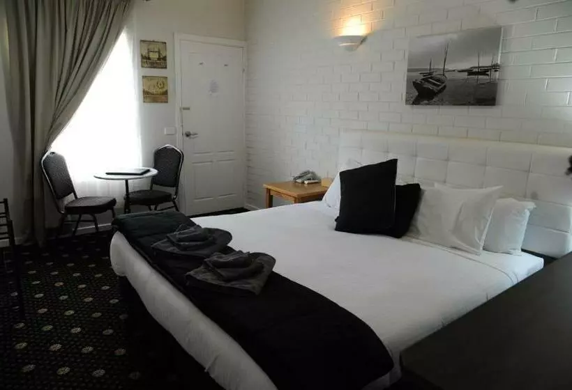 キングサイズベッドのスタンダードルーム, Norwood House Motel & Receptions