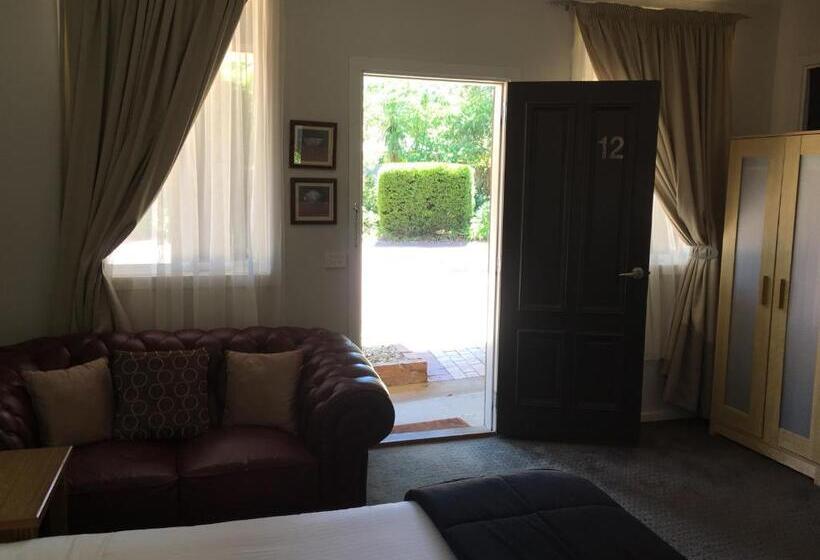 Номер Deluxe Кровать Кинг, Norwood House Motel & Receptions