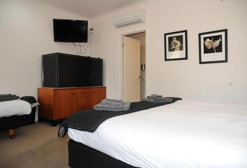 Семейный Номер Economy, Norwood House Motel & Receptions