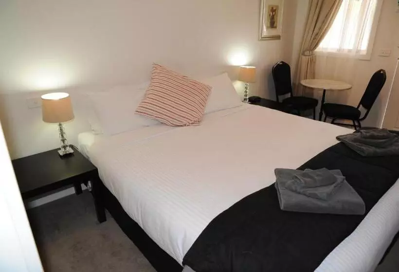 キングサイズベッドのスタンダードルーム, Norwood House Motel & Receptions