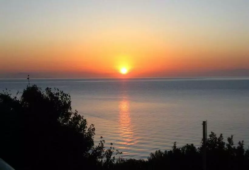 Superior Studio Sea View, Travlos Studios