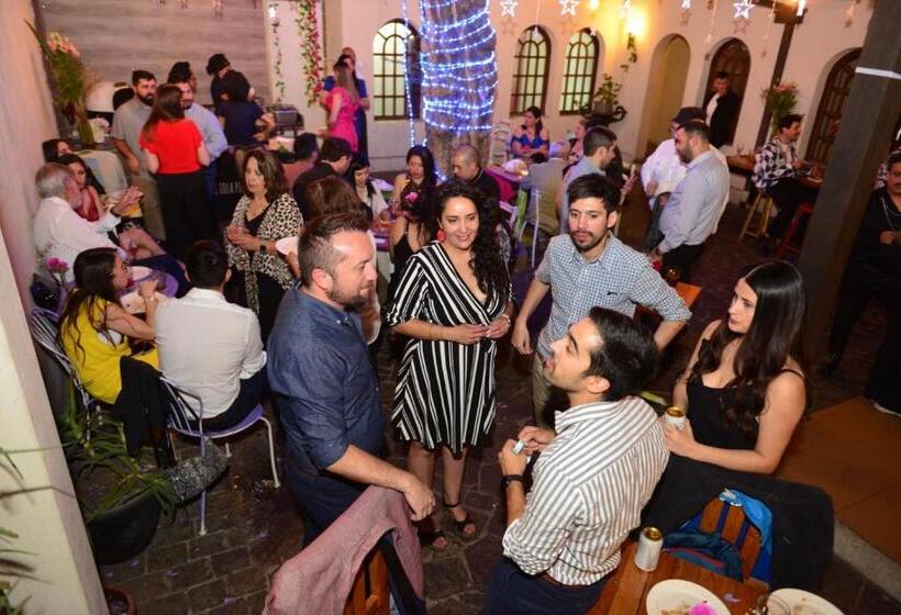 共用房间的床, Bbcasita