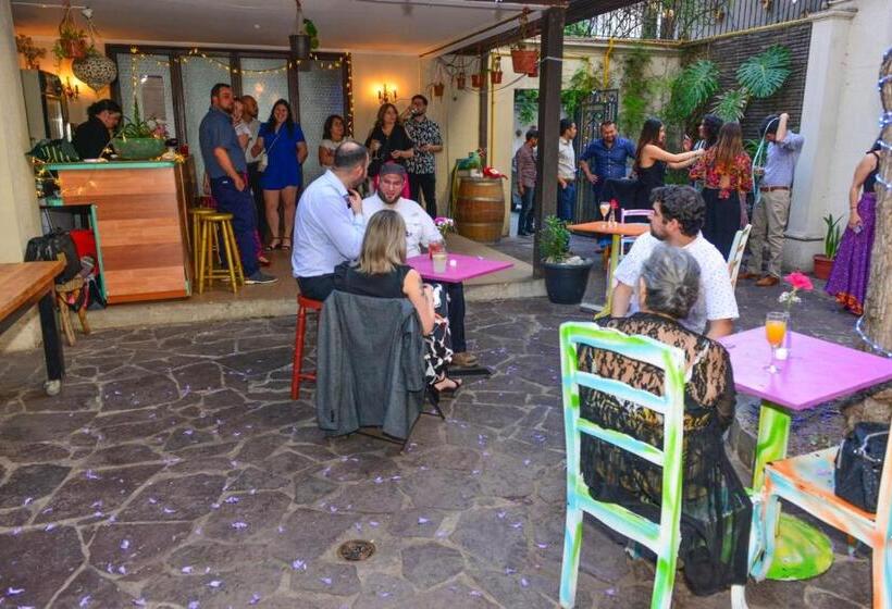 共用房间的床, Bbcasita