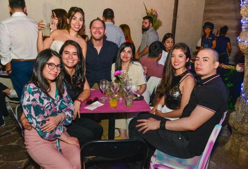تختخواب در اتاق مشترک, Bbcasita
