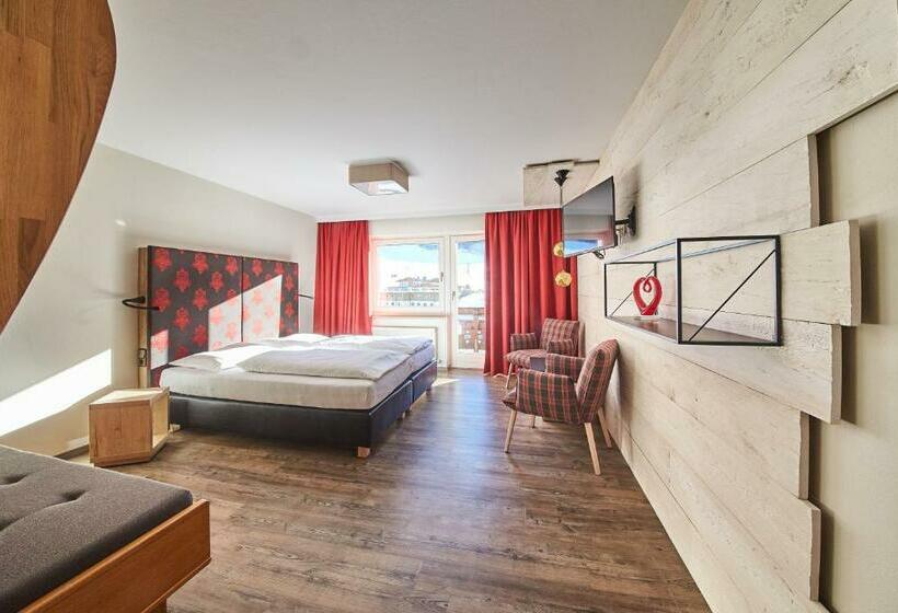 اتاق استاندارد سه نفره, Alpenblick