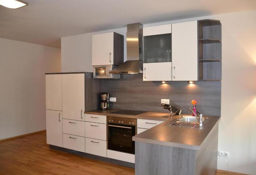 آپارتمان 2 خوابه, Alpenblick