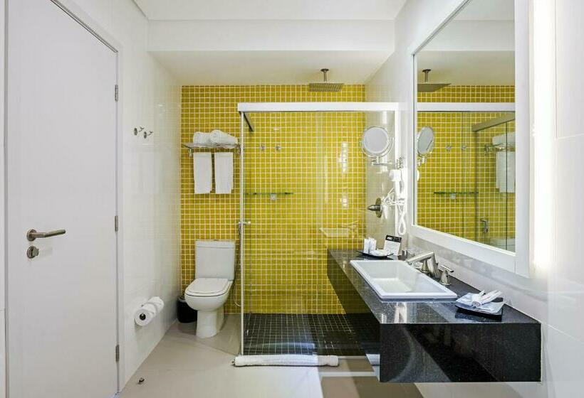 غرفة قياسية ثلاثية, Candeias Guarujá