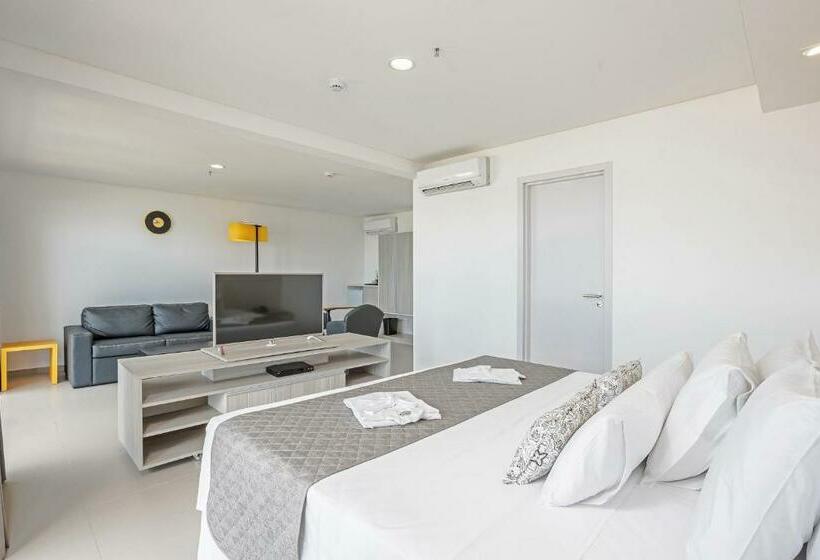 غرفة قياسية ثلاثية, Candeias Guarujá