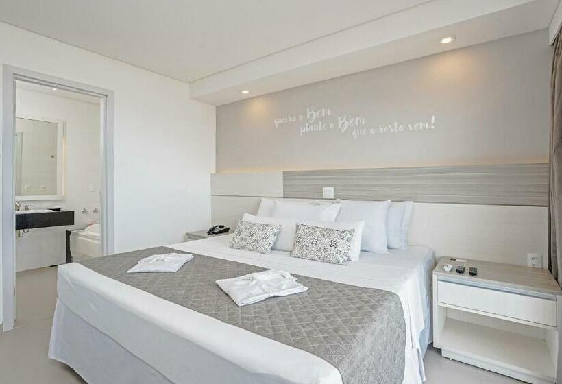 غرفة قياسية ثلاثية, Candeias Guarujá