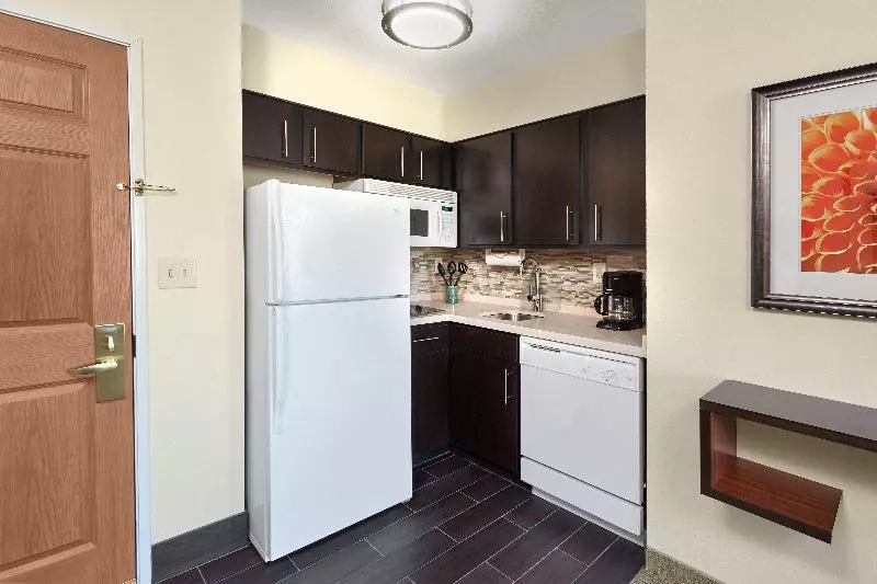 キングサイズベッドのスタンダードルーム, Doubletree By Hilton Hotel Niagara Falls New York