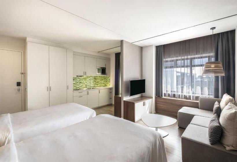 استودیوی استاندارد, Element Amsterdam