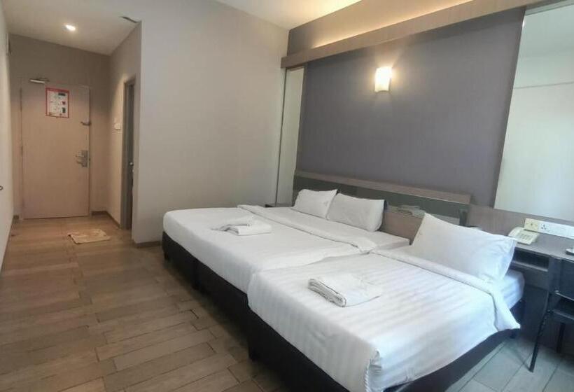 Семейный Номер Deluxe, Golden View Nilai