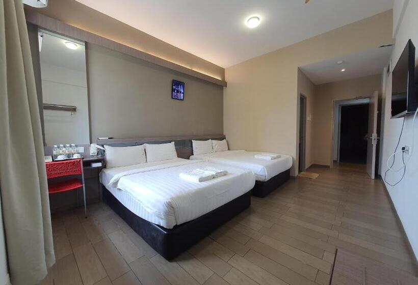 Семейный Номер, Golden View Nilai