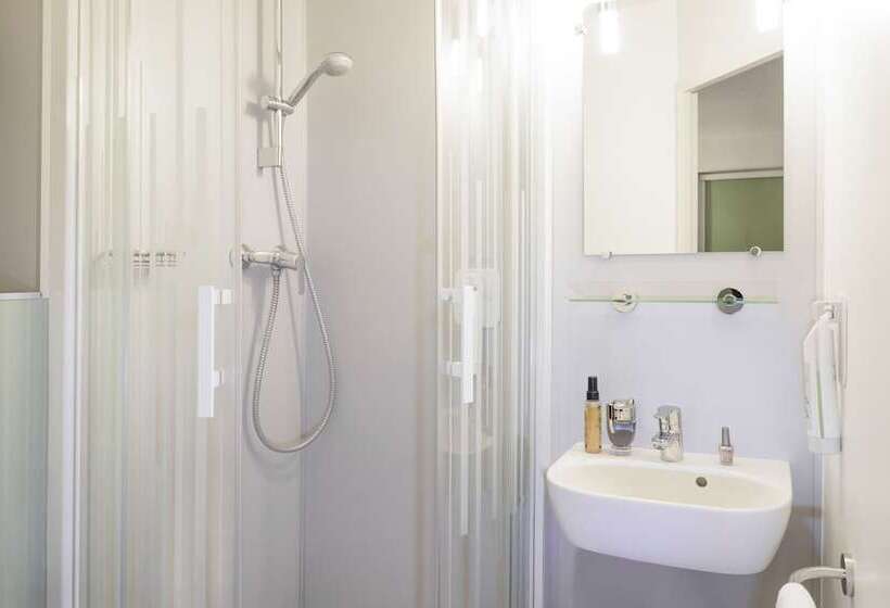 Номер Стандарт, Ibis Budget Lyon Centre Confluence