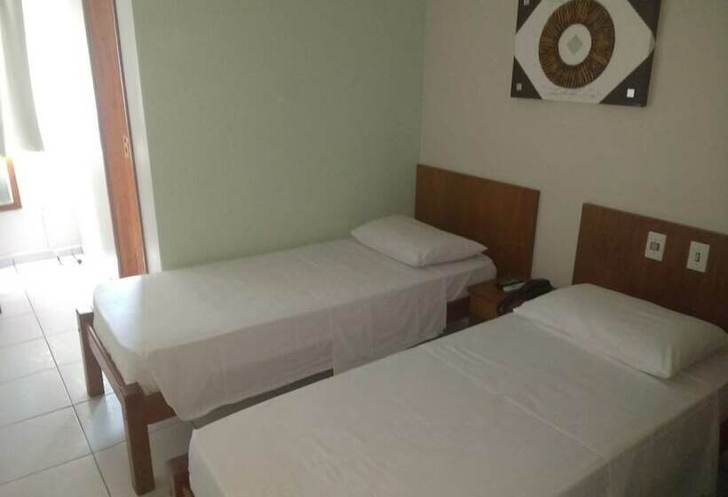 スタンダードトリプルルーム, Ipê