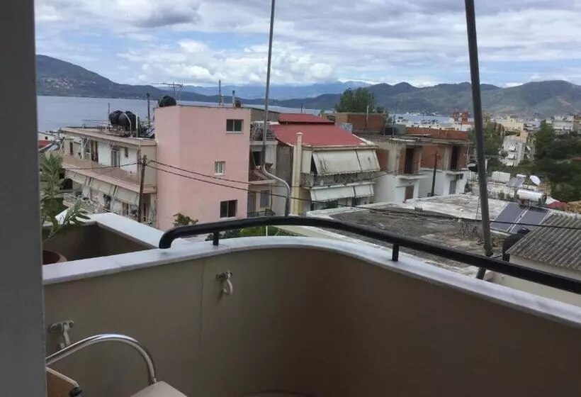 海の見える１ベッドルームアパートメント, Kallithea