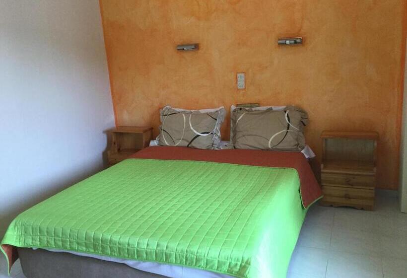 1 Bedroom Apartment Mountain View, Kallithea