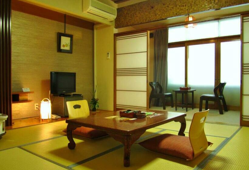 غرفة قياسية حمام مشترك, Kansuitei Kozeniya