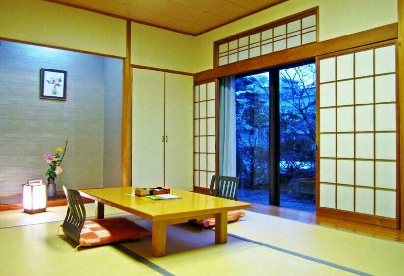 חדר משפחתי, Kansuitei Kozeniya