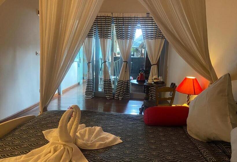 豪华家庭房，配备 1 张特大床, Le Jardin Du Fort   Galle