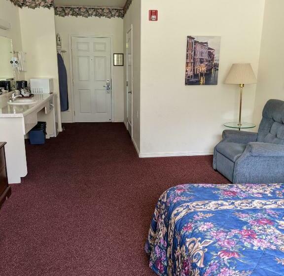 带大床的标准间, Lighthouse Inn