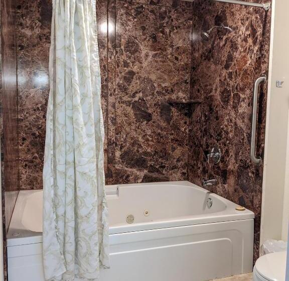 豪华单人间, Lighthouse Inn