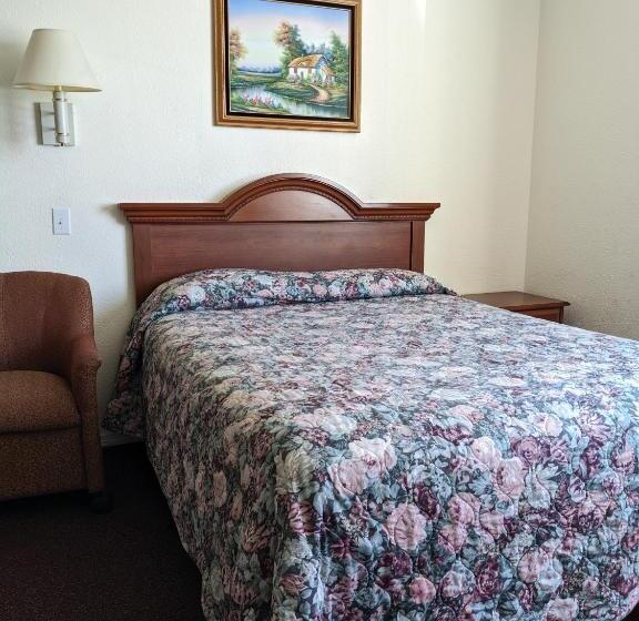 基本三人间, Lighthouse Inn