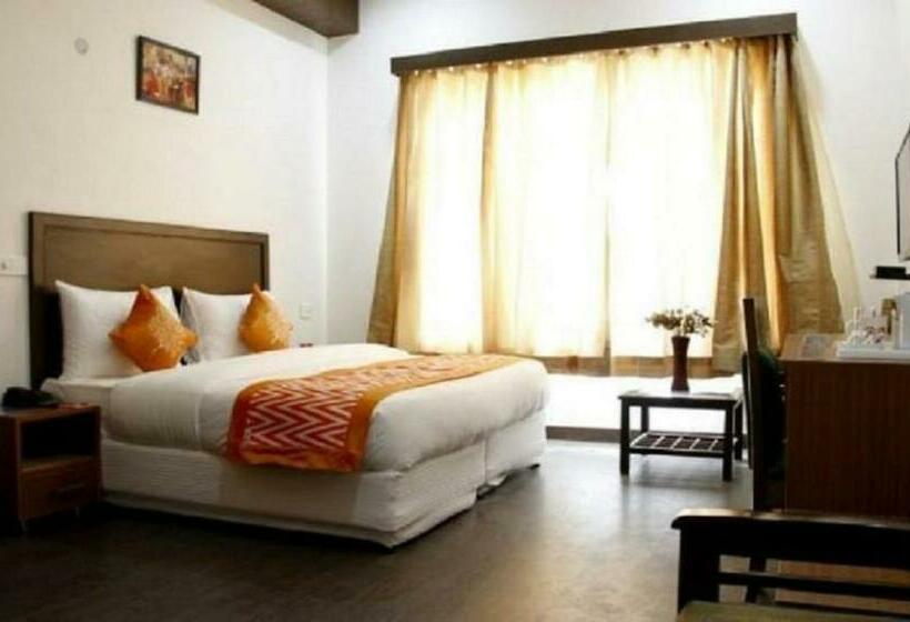 디럭스 룸, Mavens House Gurgaon Behind Google Building Nh 8