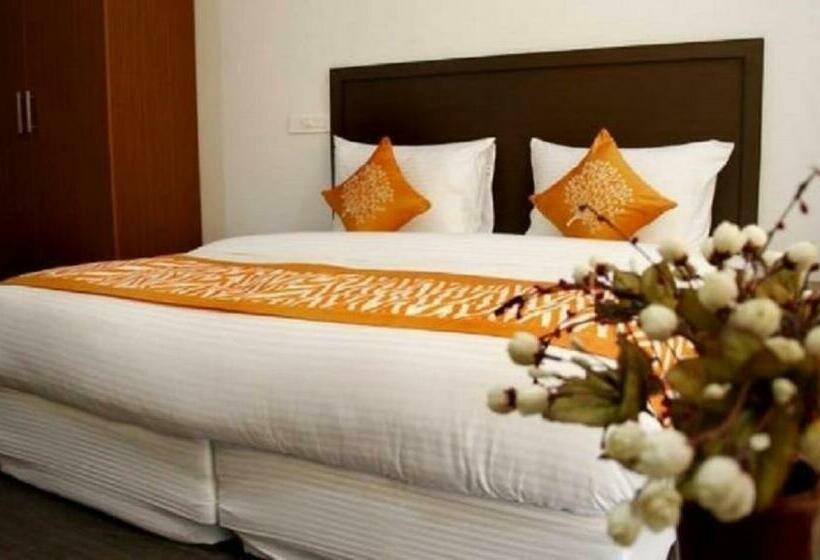 디럭스 룸, Mavens House Gurgaon Behind Google Building Nh 8