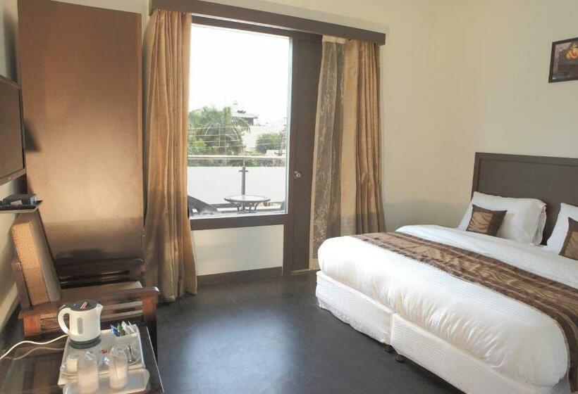 디럭스 룸, Mavens House Gurgaon Behind Google Building Nh 8