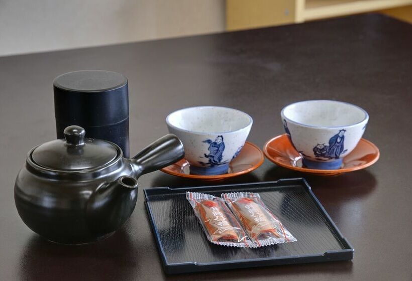 Семейный Номер, Oumiya