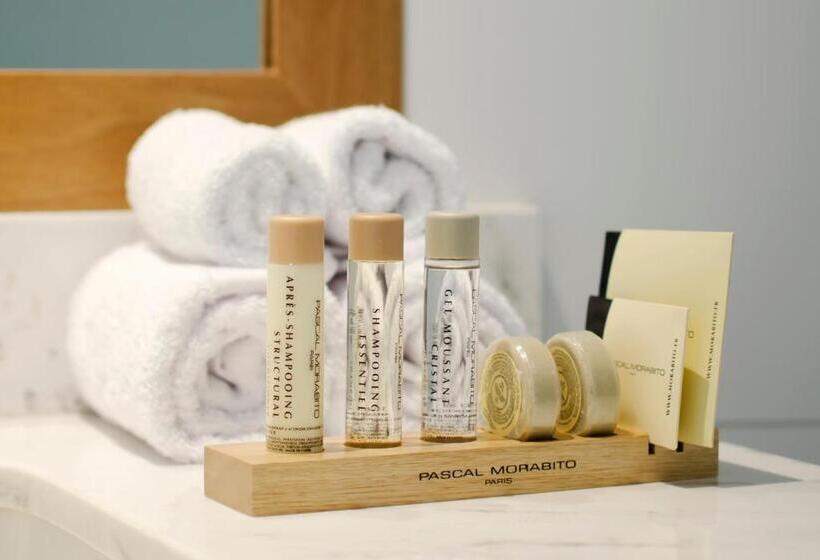 适合残疾人士使用的带超级大床的标准间, Ramada Encore By Wyndham Lima San Isidro