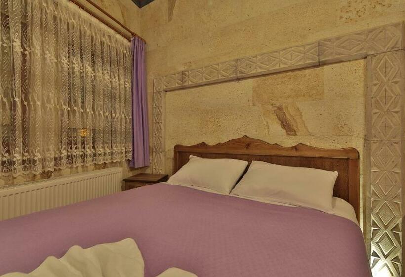 スタンダードルーム, Relic House