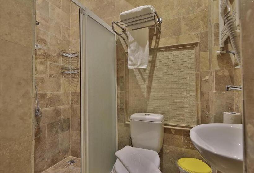 スタンダードルーム, Relic House