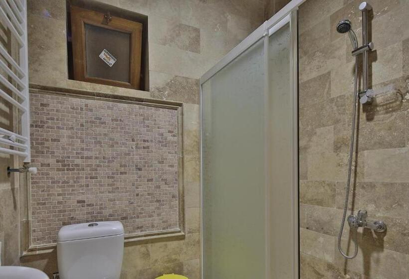 スーペリアールーム, Relic House