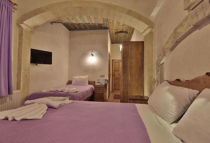 スーペリアトリプルルーム, Relic House