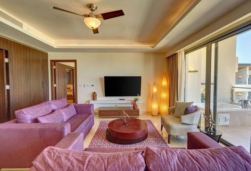 سوئیت دلوکس 2 خوابه, Royalton Blue Waters Montego Bay, An Autograph Collection All Inclusive Resort