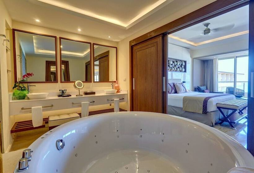 سوئیت دلوکس 3 خوابه, Royalton Blue Waters Montego Bay, An Autograph Collection All Inclusive Resort