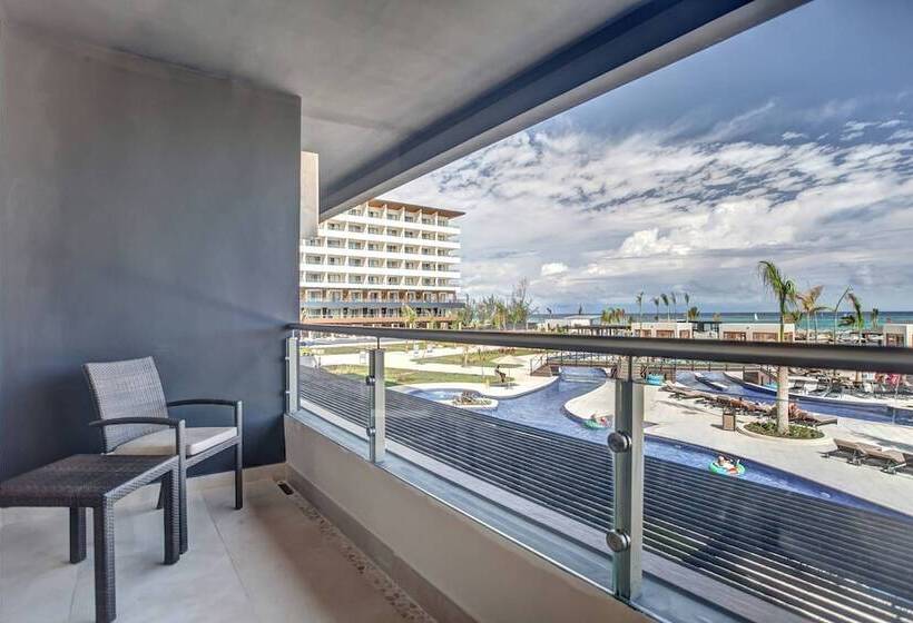 سوییت جونیور لوکس, Royalton Blue Waters Montego Bay, An Autograph Collection All Inclusive Resort